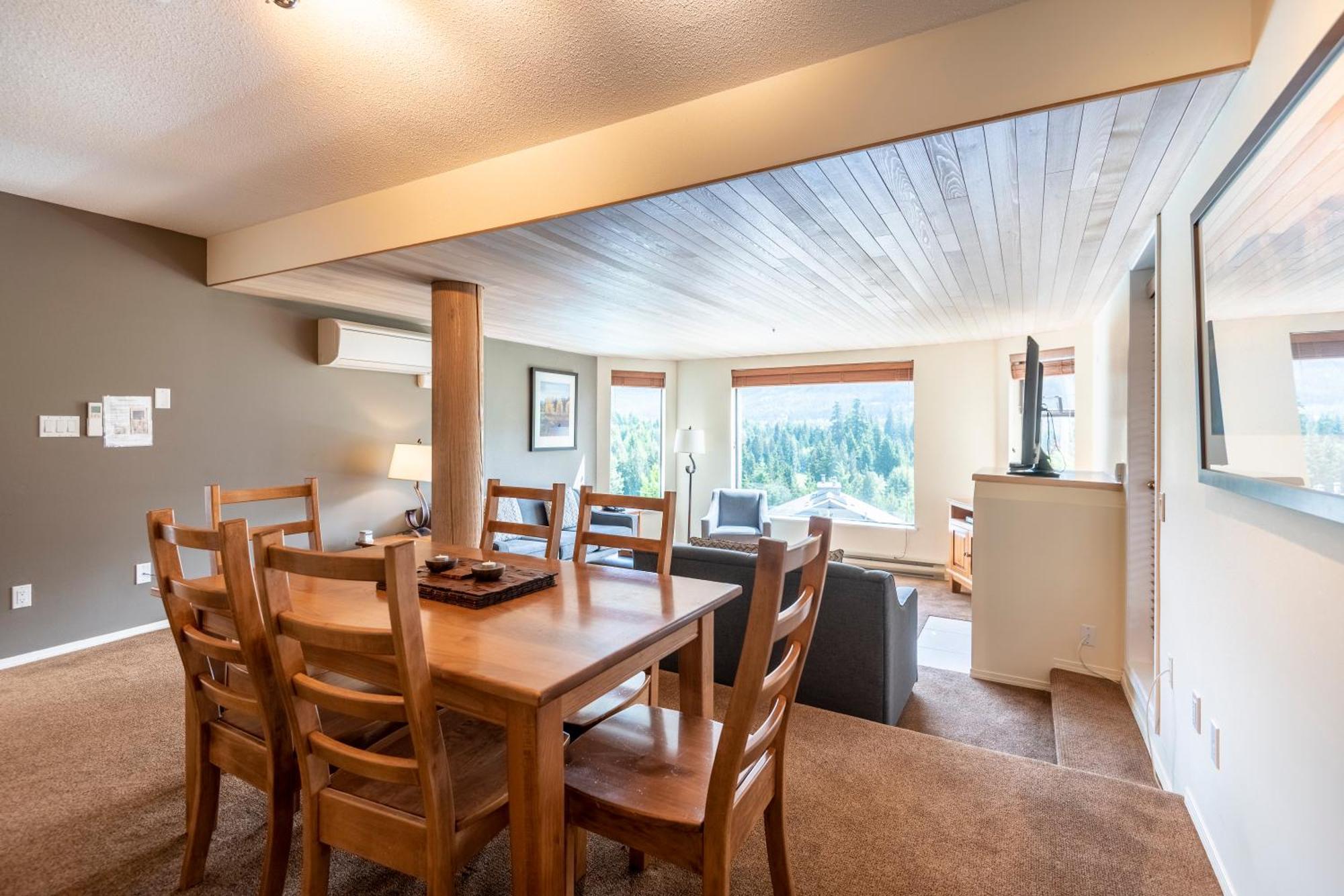 Apartamento The Ironwood On Blueberry Hill Whistler Habitación foto