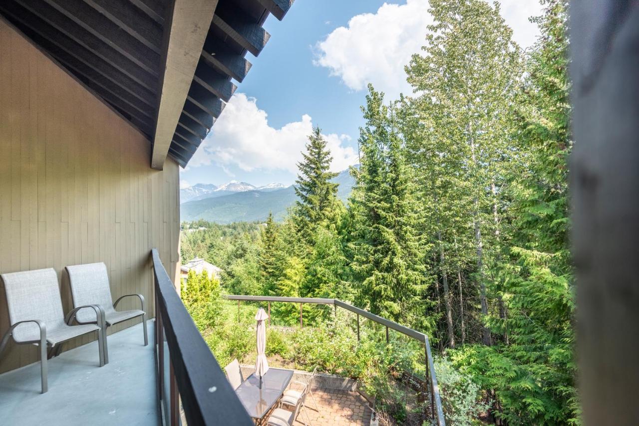 Apartamento The Ironwood On Blueberry Hill Whistler Exterior foto