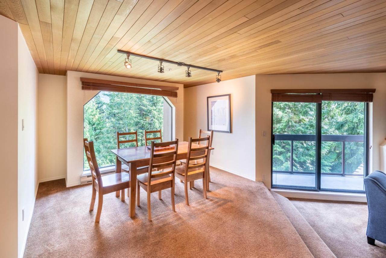 Apartamento The Ironwood On Blueberry Hill Whistler Exterior foto