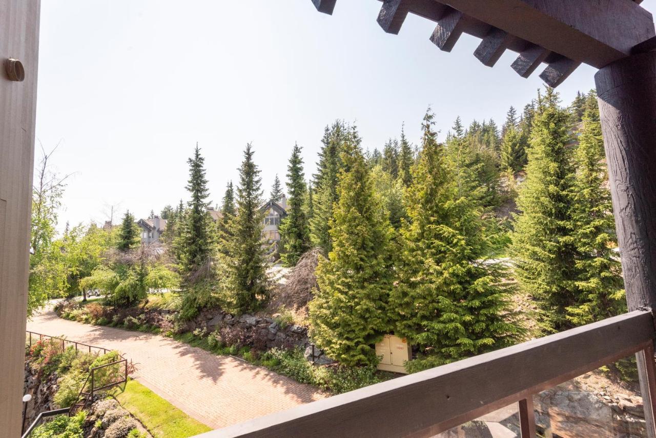 Apartamento The Ironwood On Blueberry Hill Whistler Exterior foto